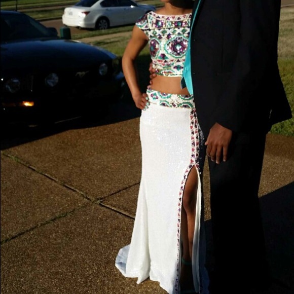 prom dress - Picture 4 of 7